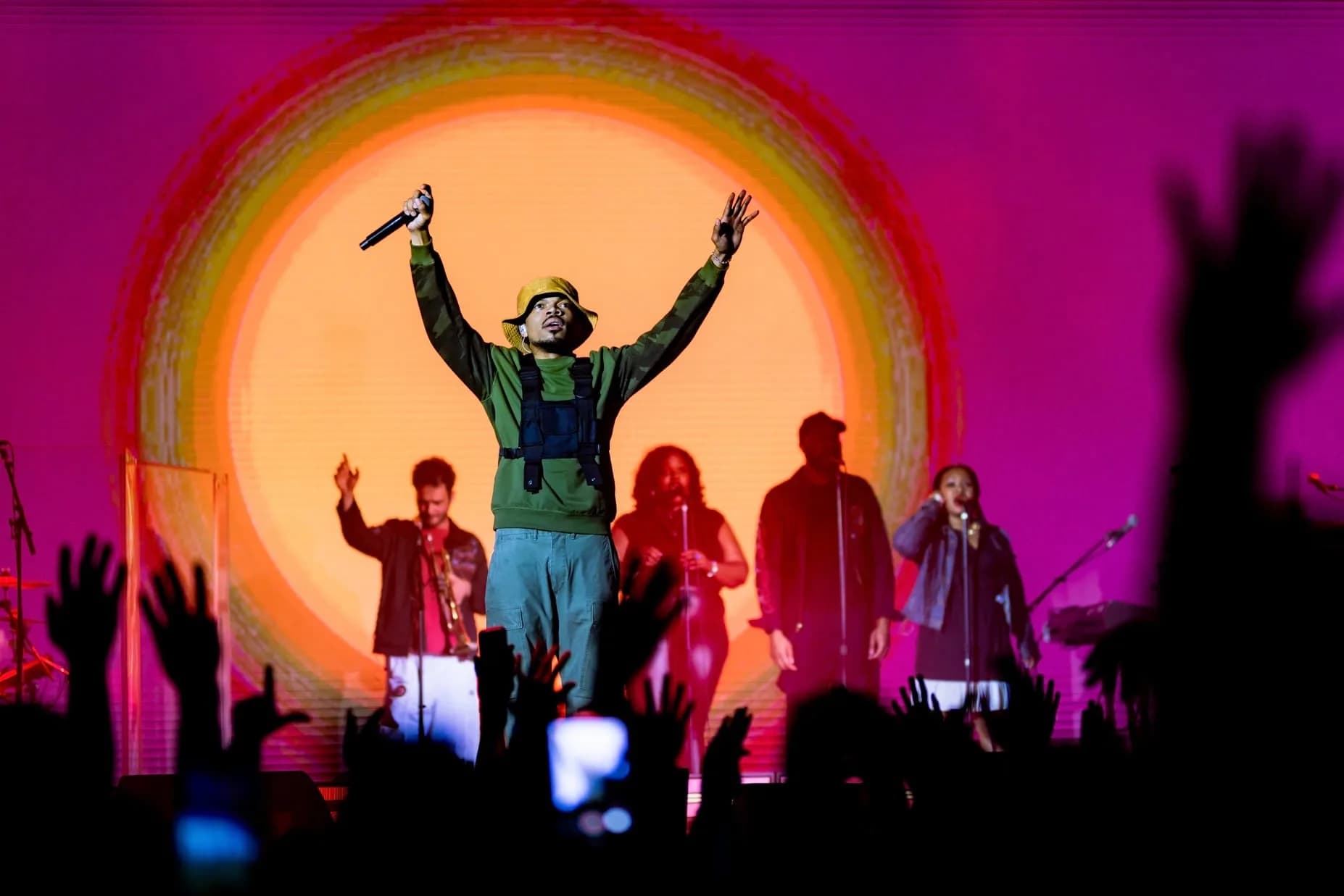 Chance The Rapper – B-Sides Ramova Opening