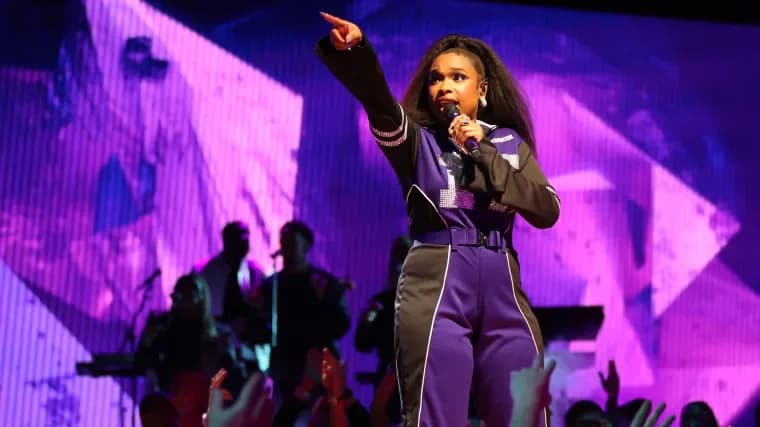 Jennifer Hudson – NBA All-Star Halftime Show